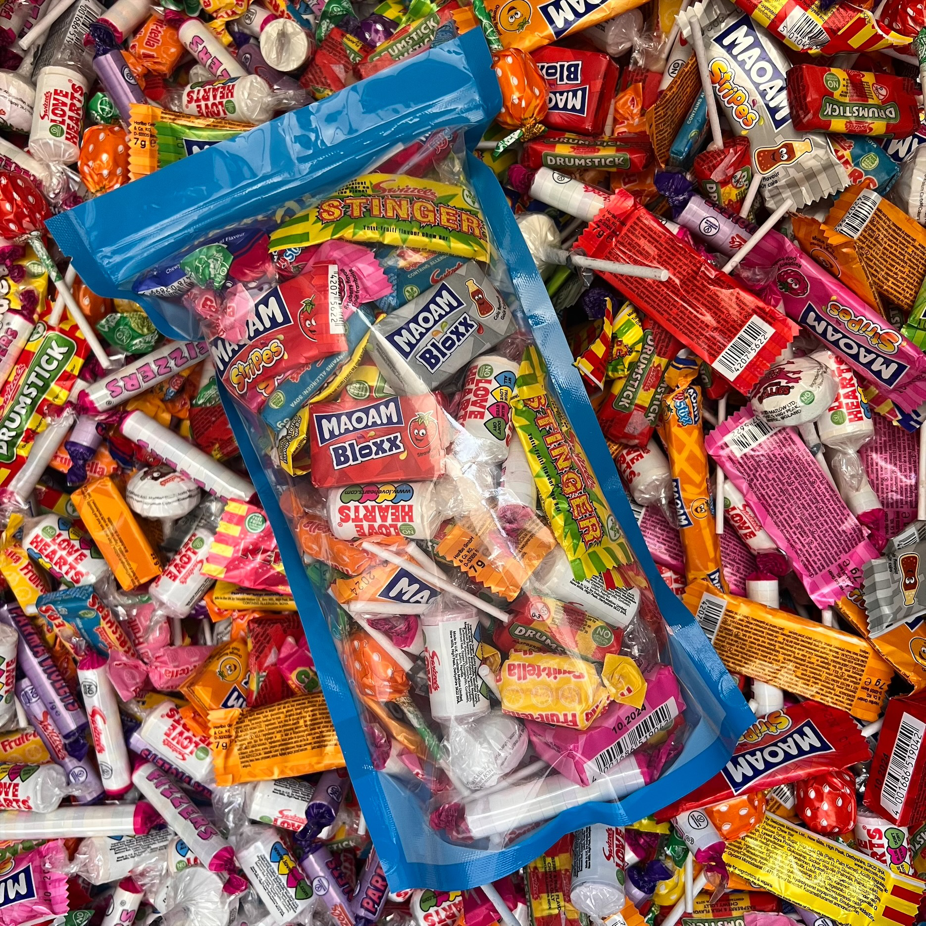 SWEET & AWESOME CANDY ASSORTMENT Over 125 Pieces Individually Wrapped Bulk  Brachs Kiddie Mix Including Now and Later, Trolli, Super Bubble, Rain-Blo,  Lemonhead and Smarties Candy 2 LB Bag 