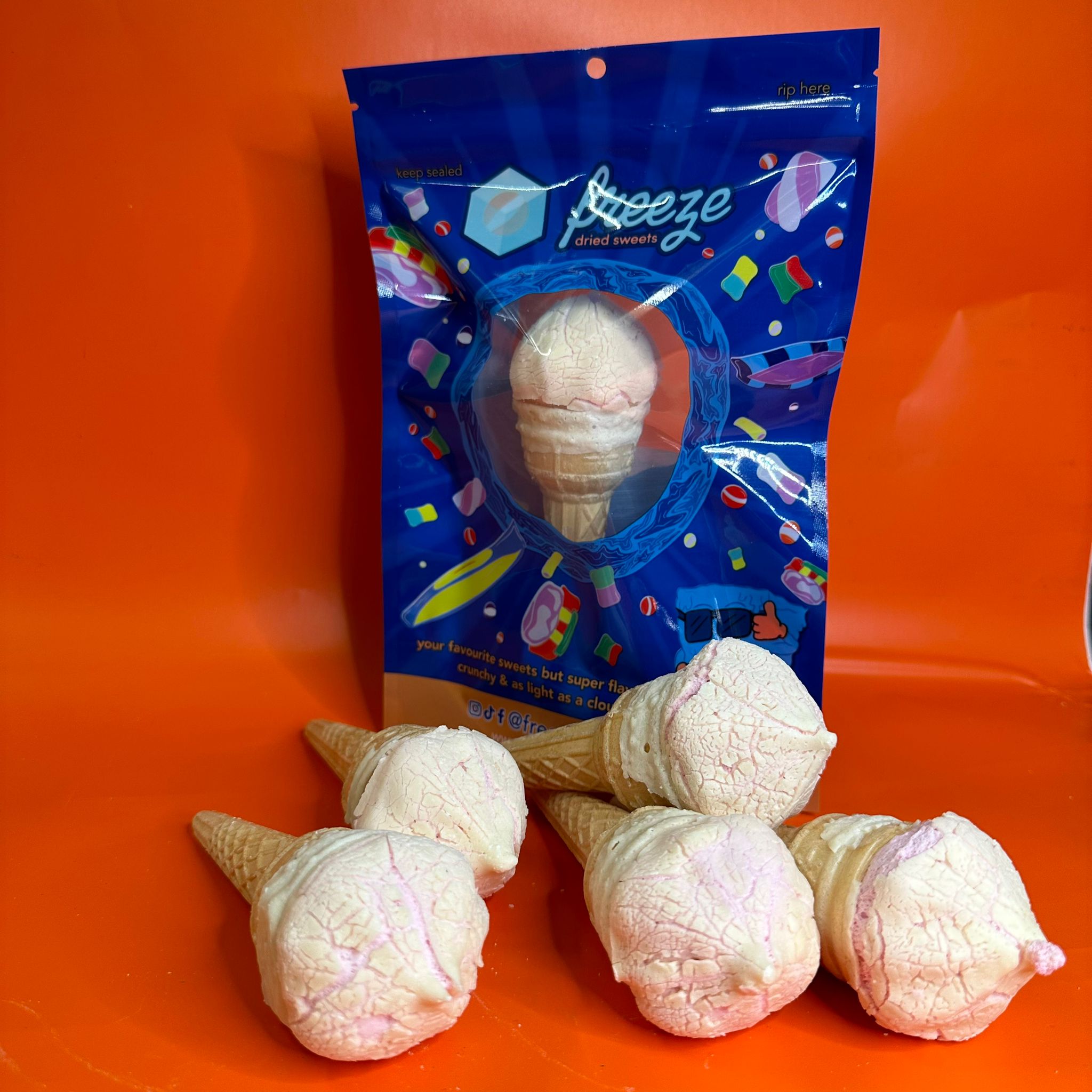 Ice Cream Mallows 1 Piece - Freeze Dried Sweets– Sweet Mouthful Mixes