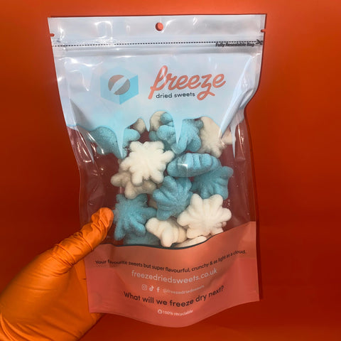 Fizzy White and Blue Snowflakes 5 Pieces - Freeze Dried Sweets